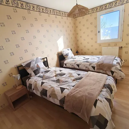 Maison Calme Equipee Avec Jardin 2